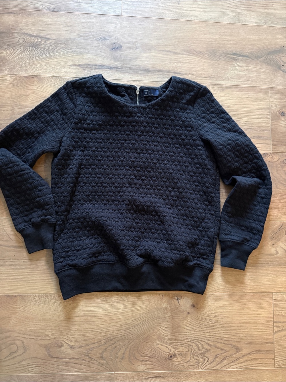 GAP Black Quilted Scoopneck Pullover Sweater
